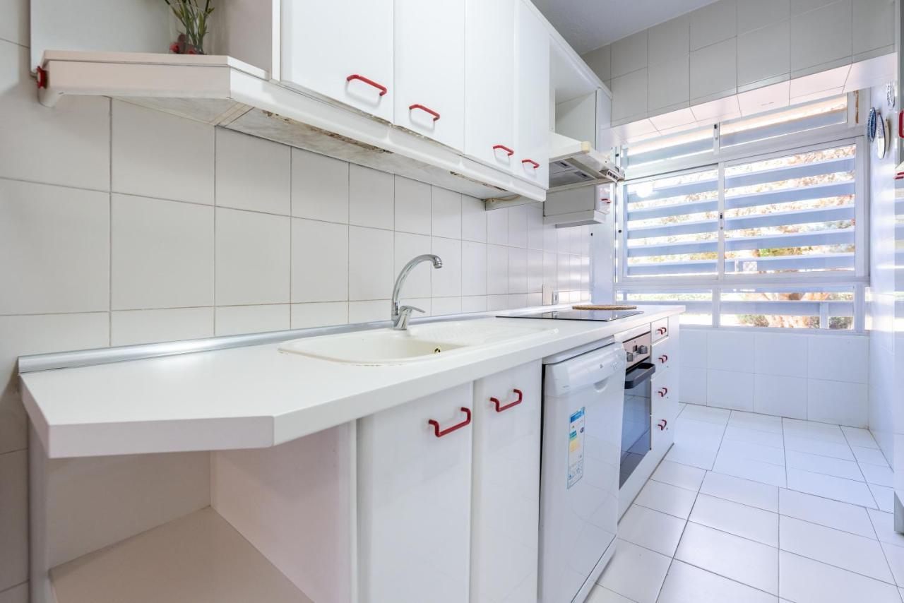 Eurosol Carihuela Apartment Торемолинос Екстериор снимка